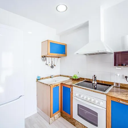 Apartamento 1 Bedroom Awesome In